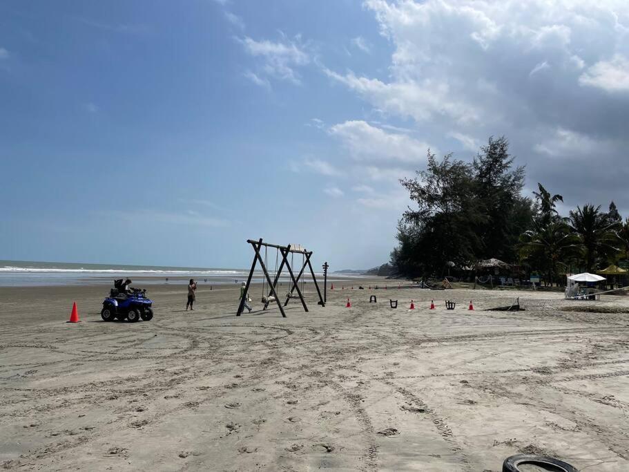 Kuantan Getaway Waterpark And Beach Exterior photo